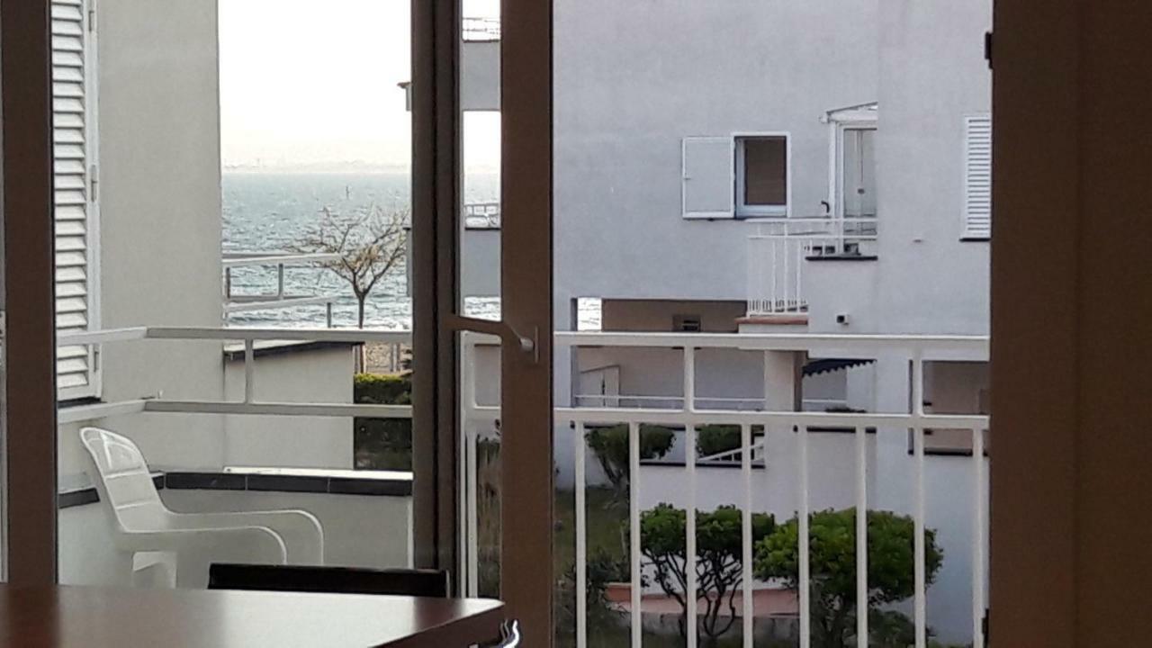 Residencia Platja De Roses Apartment Ngoại thất bức ảnh