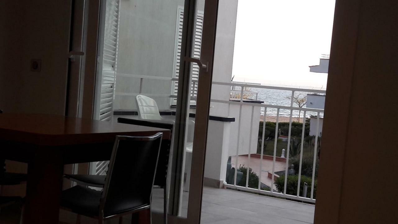 Residencia Platja De Roses Apartment Ngoại thất bức ảnh